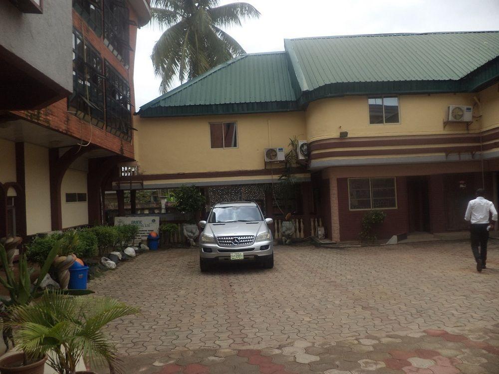 Divine Fountain Hotel Ajao Estate Лагос Екстериор снимка